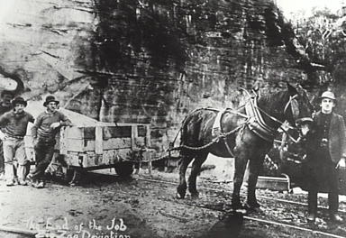 Construction of present Glenbrook Tunnel, 1910-1913